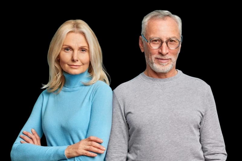 Senior couple comparing Medicare plans